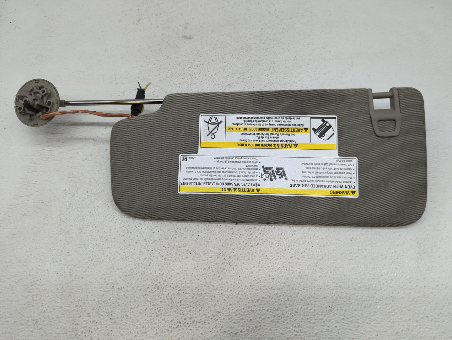 2019-2020 Cadillac Xt4 Sun Visor Shade Replacement Passenger Right Mirror Fits Fits 2019 2020 OEM Used Auto Parts - Oemuseda