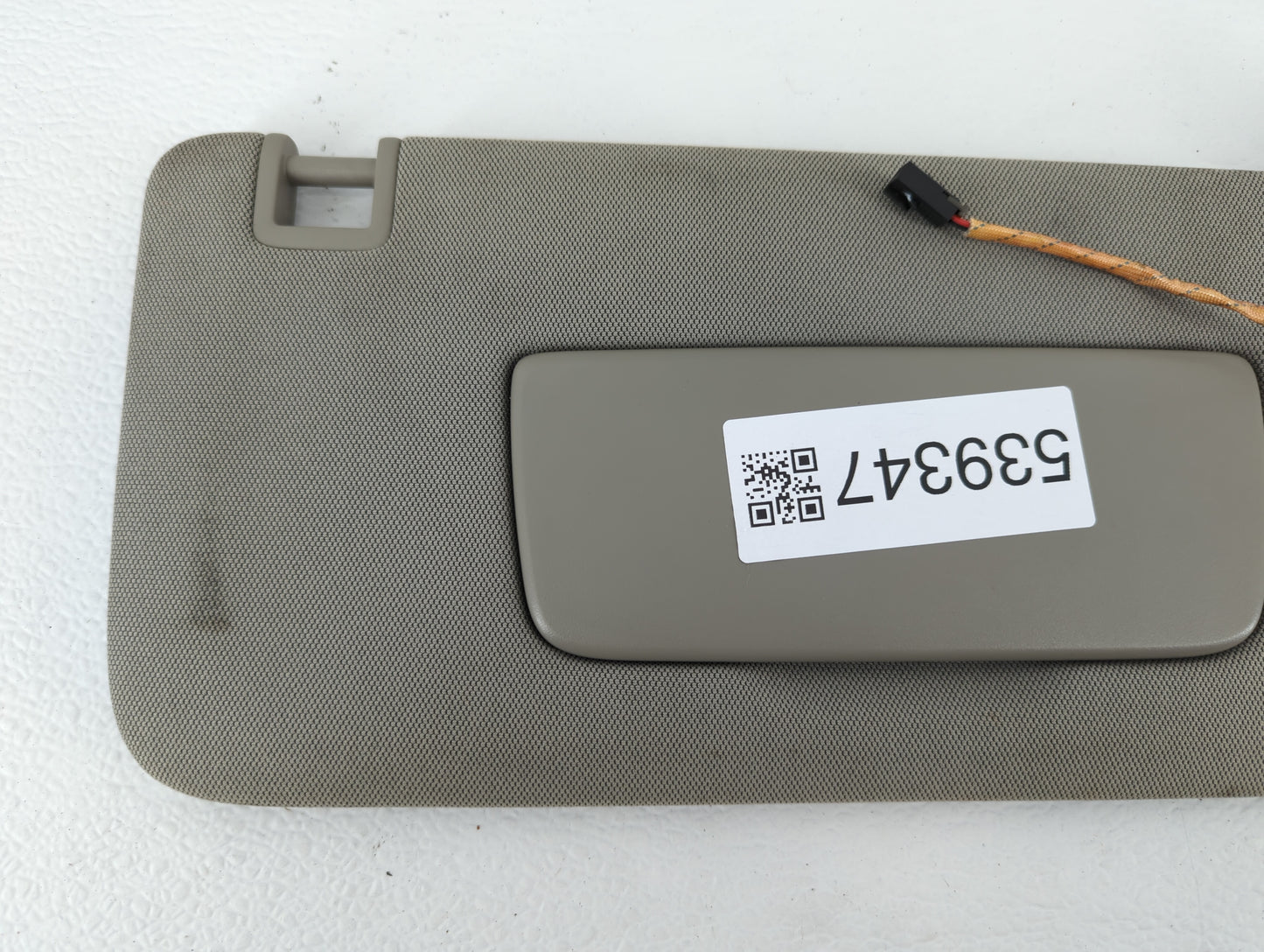 2019-2020 Cadillac Xt4 Sun Visor Shade Replacement Driver Left Mirror Fits Fits 2019 2020 OEM Used Auto Parts - Oemusedautop