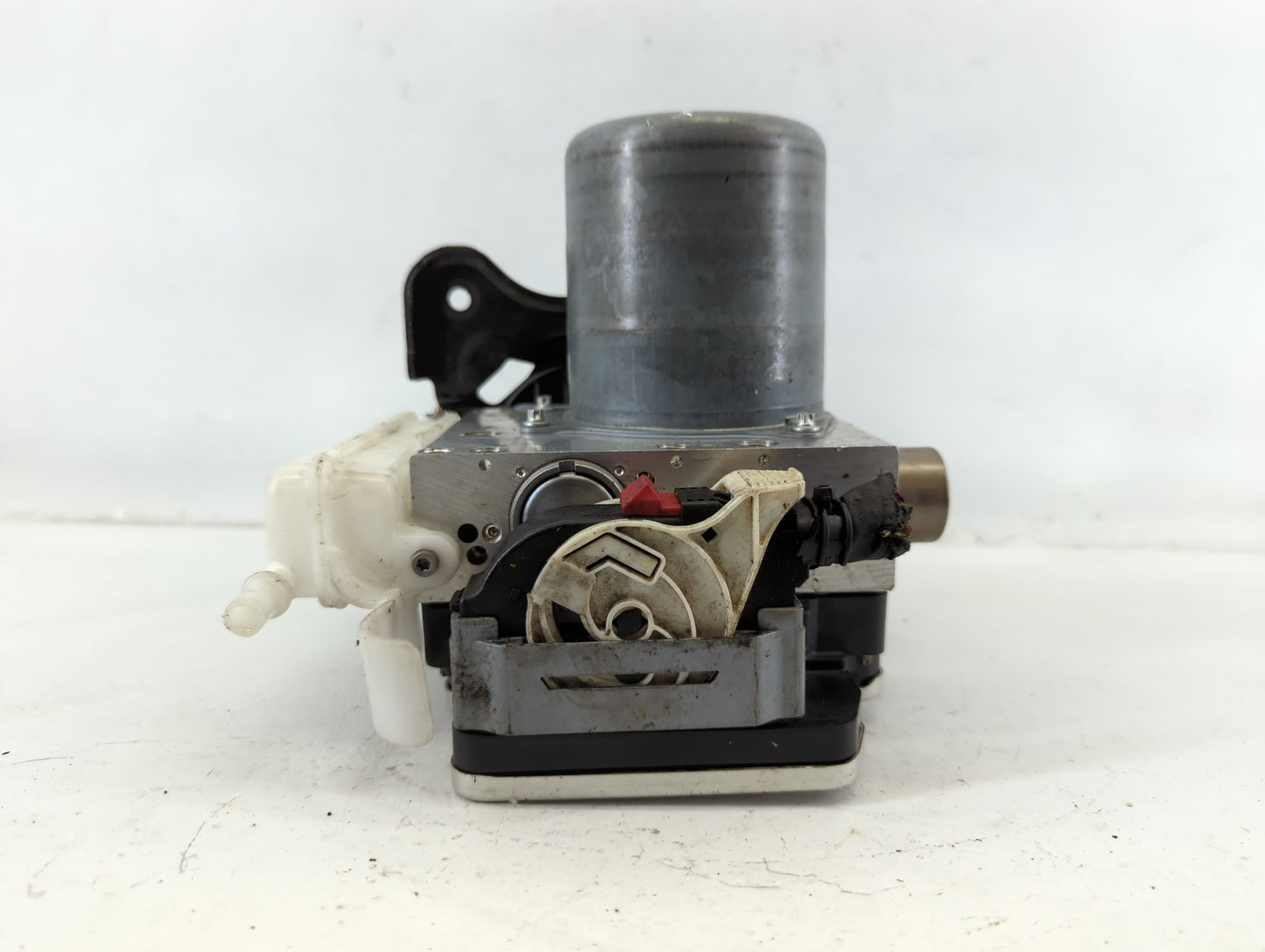 2020 Cadillac Xt4 ABS Pump Control Module Replacement P/N:84588356 Fits OEM Used Auto Parts - Oemusedautoparts1.com