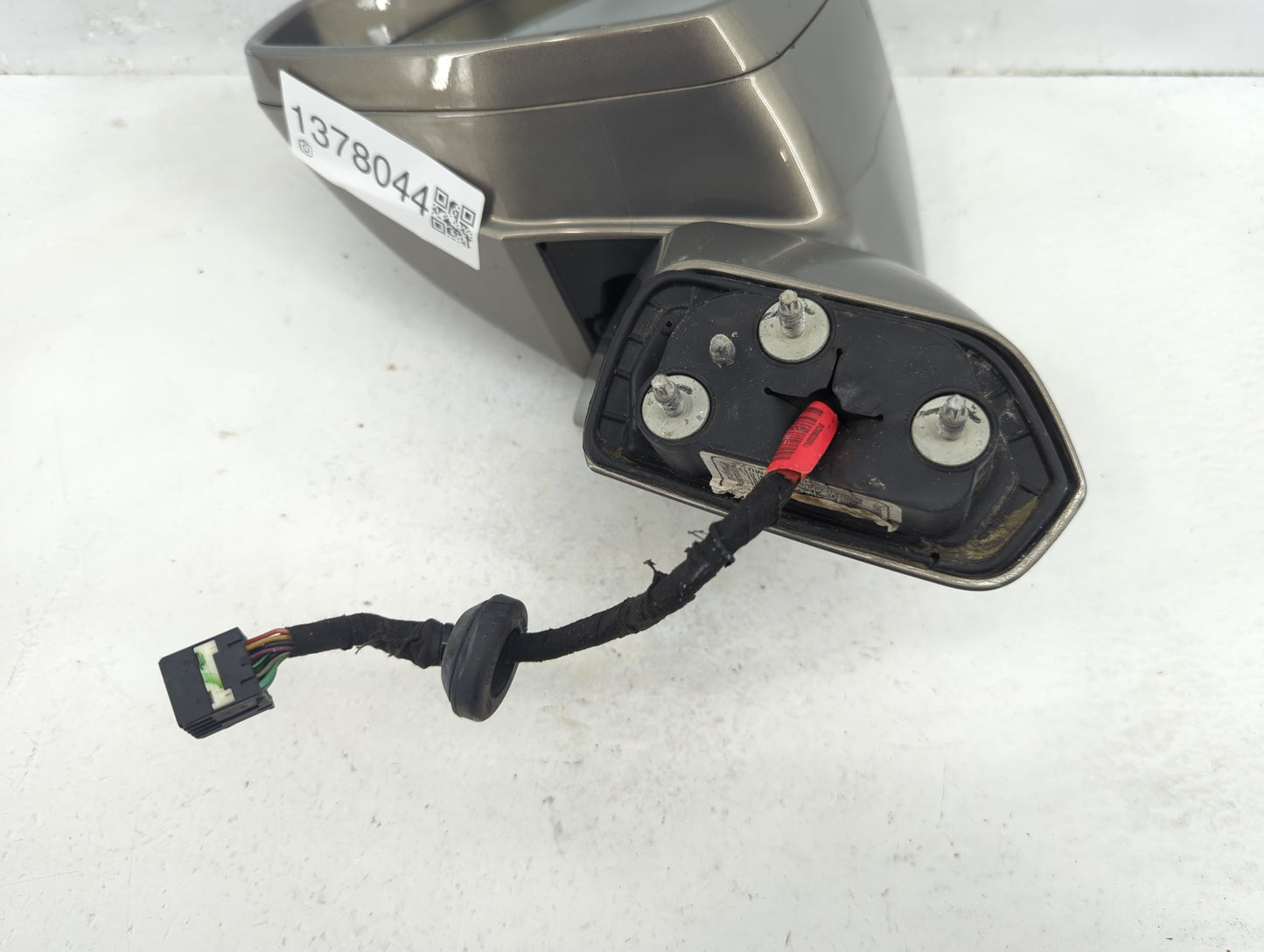 2017-2019 Cadillac Xt5 Driver Side View Mirror - Left Door Mirror OEM Used - Oemusedautoparts1.com