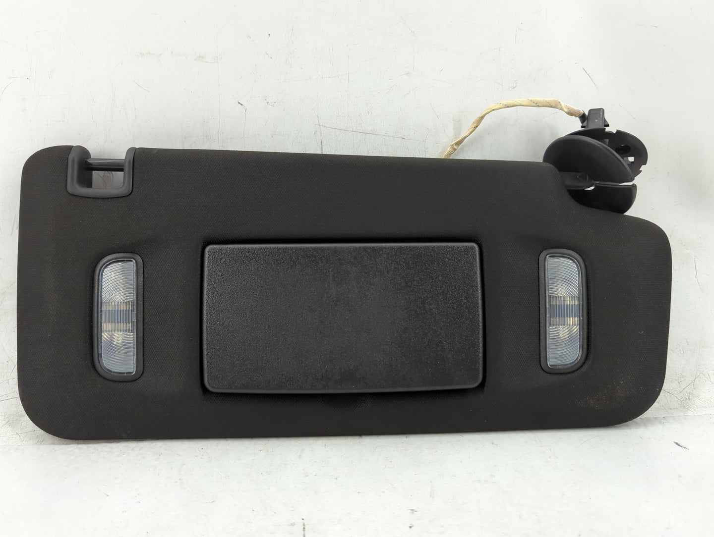 2017-2020 Cadillac Xt5 Sun Visor Shade Replacement Passenger Right Mirror Fits Fits 2017 2018 2019 2020 OEM Used Auto Parts 