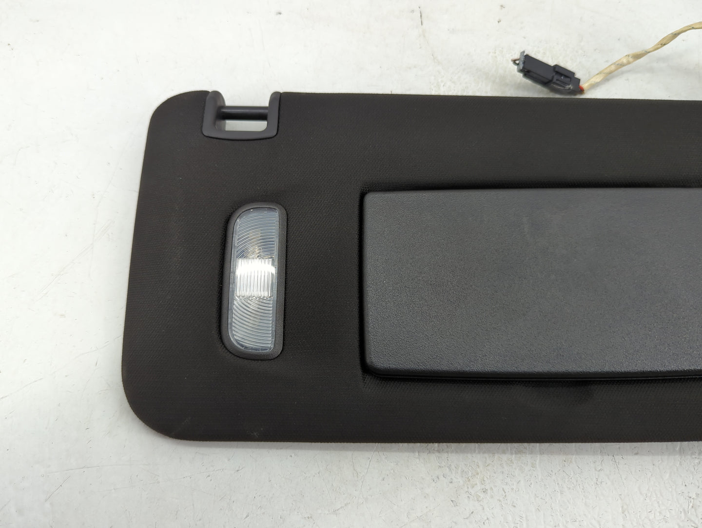 2017-2020 Cadillac Xt5 Sun Visor Shade Replacement Passenger Right Mirror Fits Fits 2017 2018 2019 2020 OEM Used Auto Parts 