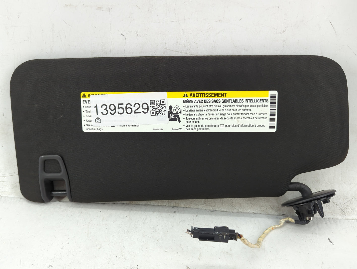2017-2020 Cadillac Xt5 Sun Visor Shade Replacement Passenger Right Mirror Fits Fits 2017 2018 2019 2020 OEM Used Auto Parts 