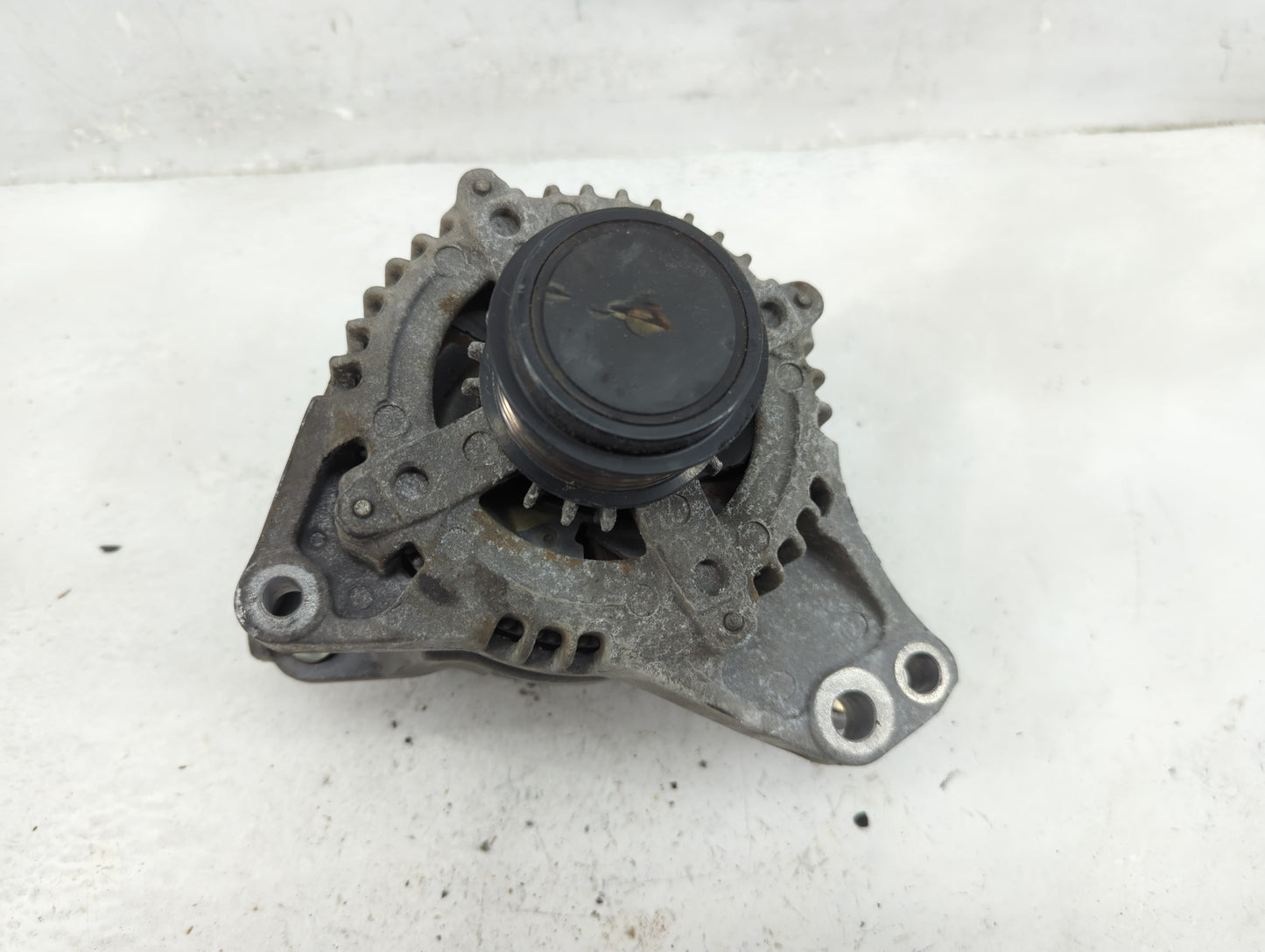 2017-2020 Cadillac Xt5 Alternator Replacement Generator Charging Assembly Engine OEM P/N:13520809 Fits OEM Used Auto Parts -