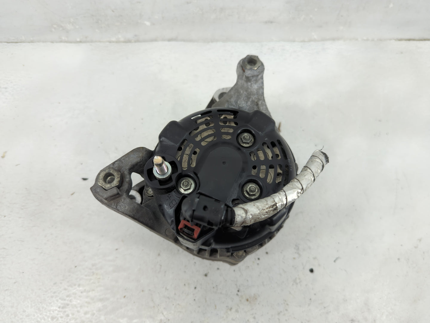 2017-2020 Cadillac Xt5 Alternator Replacement Generator Charging Assembly Engine OEM P/N:13520809 Fits OEM Used Auto Parts -