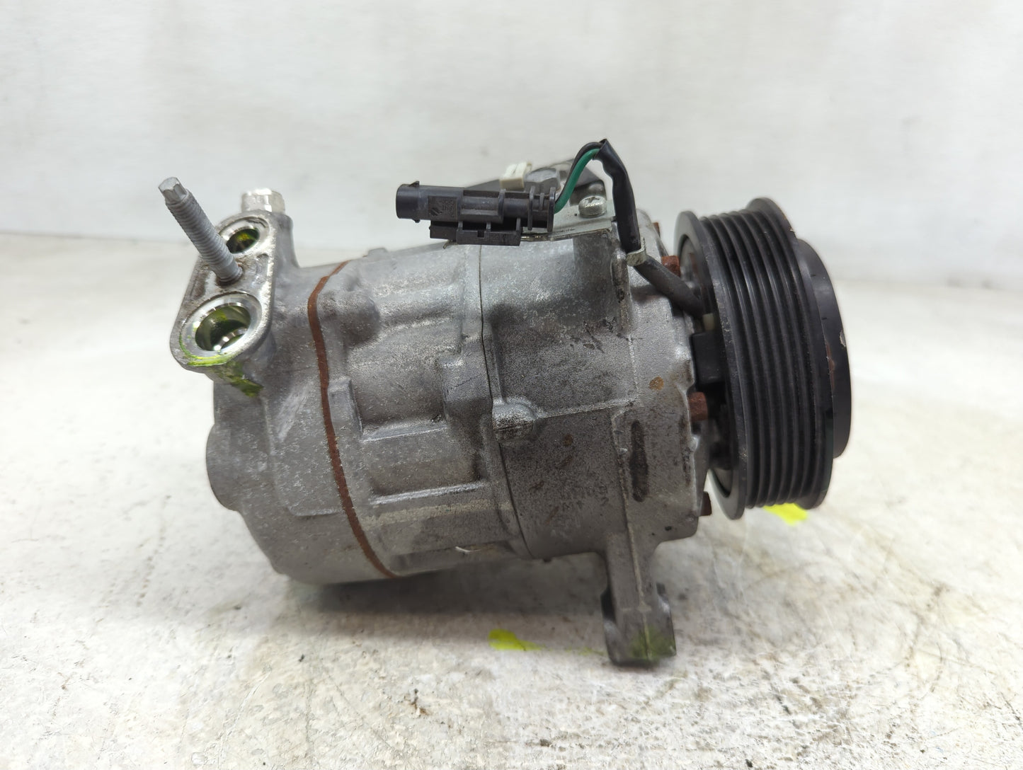 2017-2020 Cadillac Xt5 Air Conditioning A/c Ac Compressor Oem - Oemusedautoparts1.com