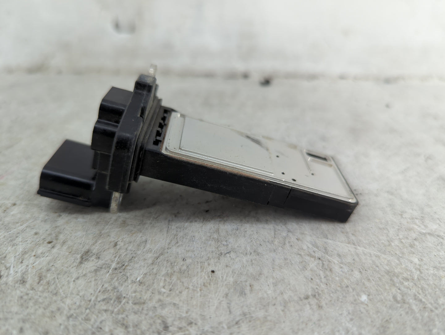 2017-2020 Cadillac Xt5 Mass Air Flow Meter Maf 1487690 - Oemusedautoparts1.com