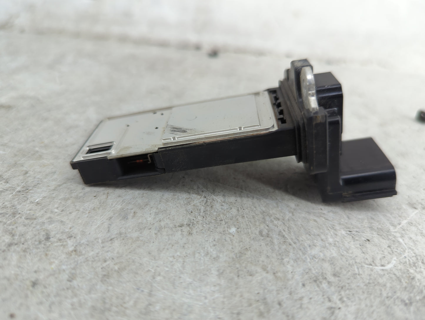 2017-2020 Cadillac Xt5 Mass Air Flow Meter Maf 1487690 - Oemusedautoparts1.com