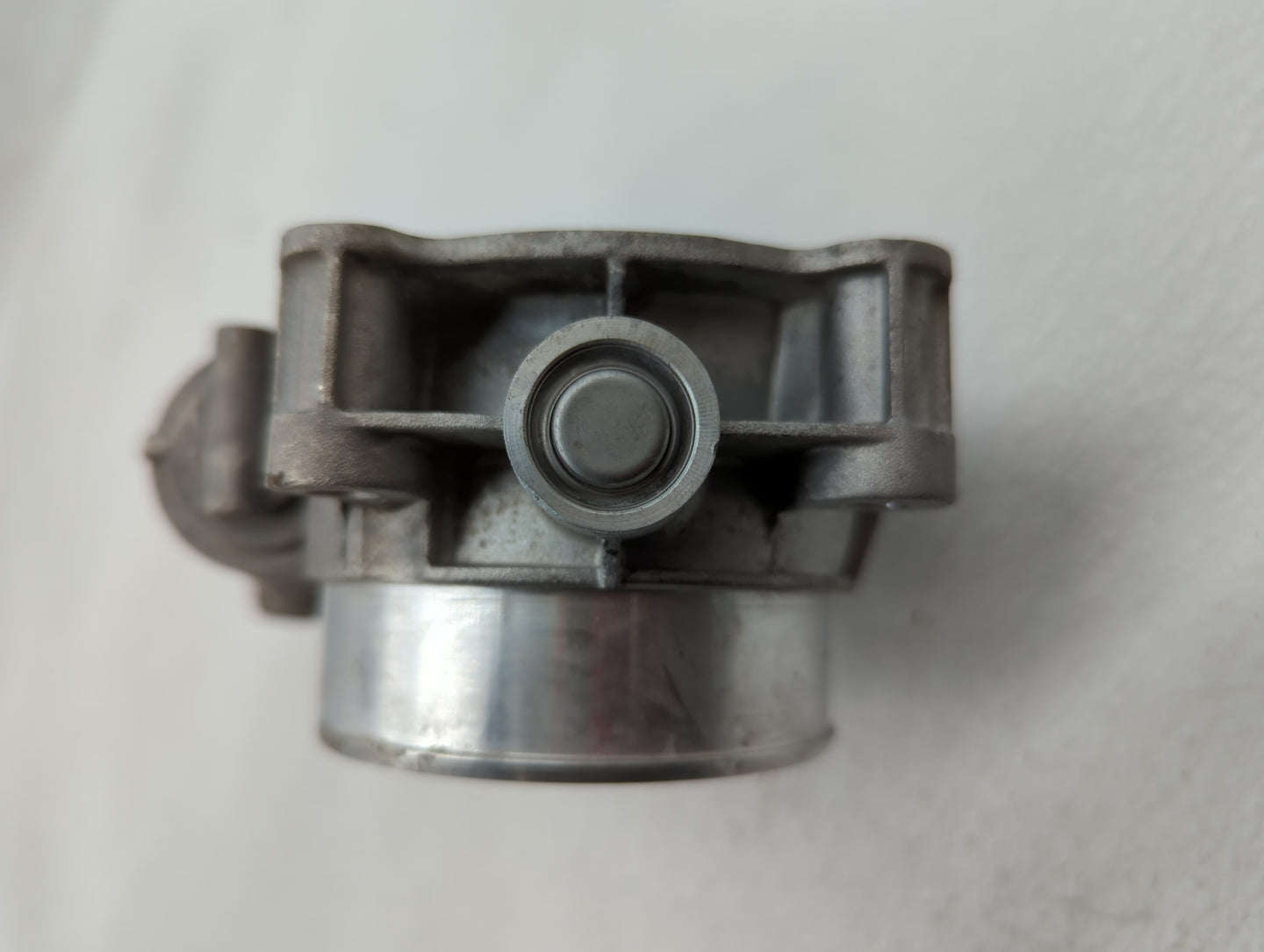 2017-2018 Cadillac Xt5 Throttle Body P/N:12676296AA 12671014, 12648414, 1267 1014 Fits Fits 2016 2017 2018 2019 OEM Used Aut