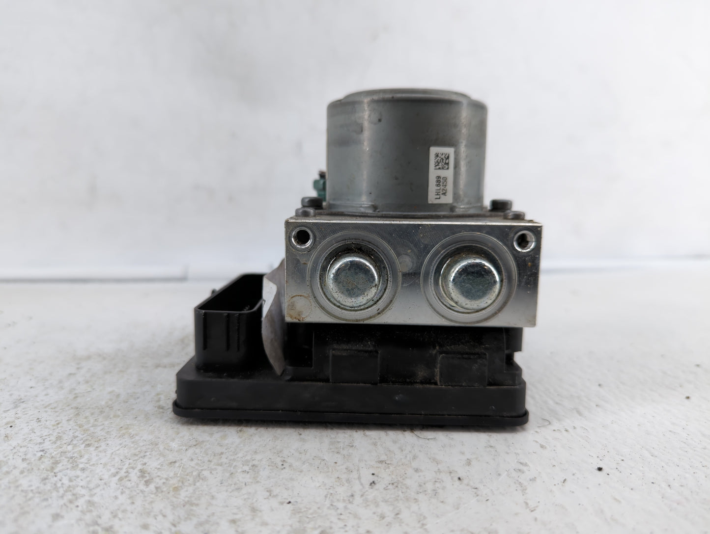 2018 Cadillac Xt5 ABS Pump Control Module Replacement P/N:84503307 Fits OEM Used Auto Parts - Oemusedautoparts1.com