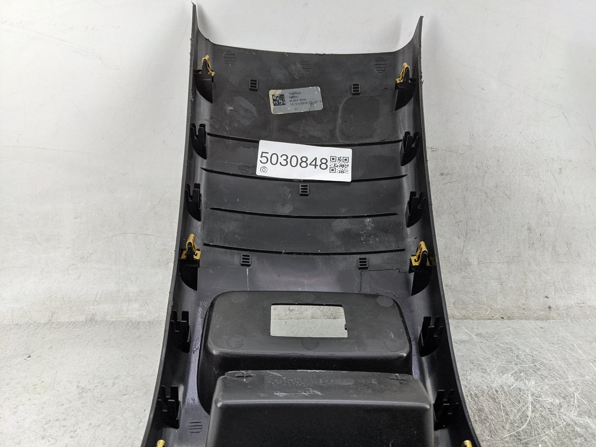 2019 Cadillac Xt5 Climate Control Module Temperature AC/Heater Replacement P/N:84258307 Fits OEM Used Auto Parts - Oemusedau