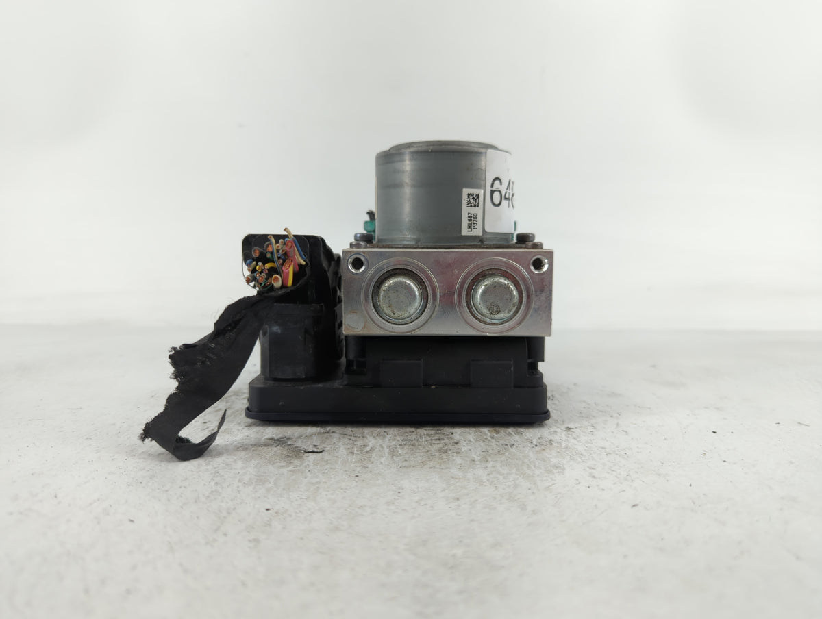 2018-2020 Cadillac Xt5 Anti-Lock Brake ABS Pump Module Actuator OEM P/N:84503307 Fits Fits 2018 2019 2020 OEM Used Auto Part