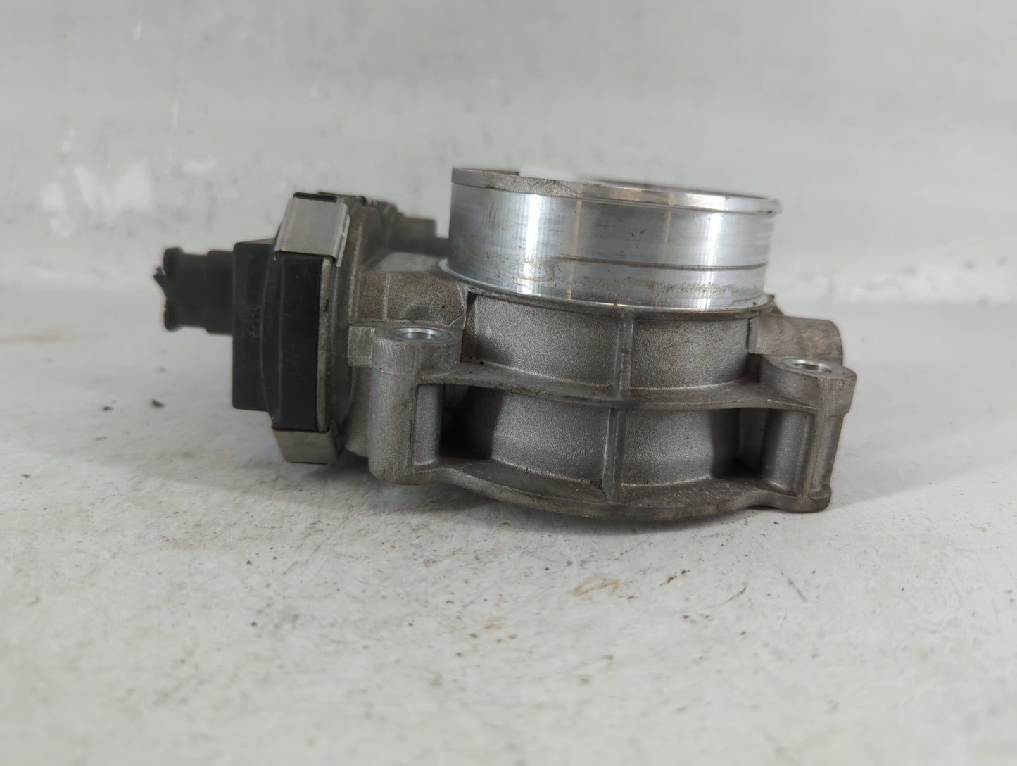 2017-2020 Cadillac Xt5 Throttle Body P/N:12671014 Fits Fits 2016 2017 2018 2019 2020 2021 2022 OEM Used Auto Parts - Oemused