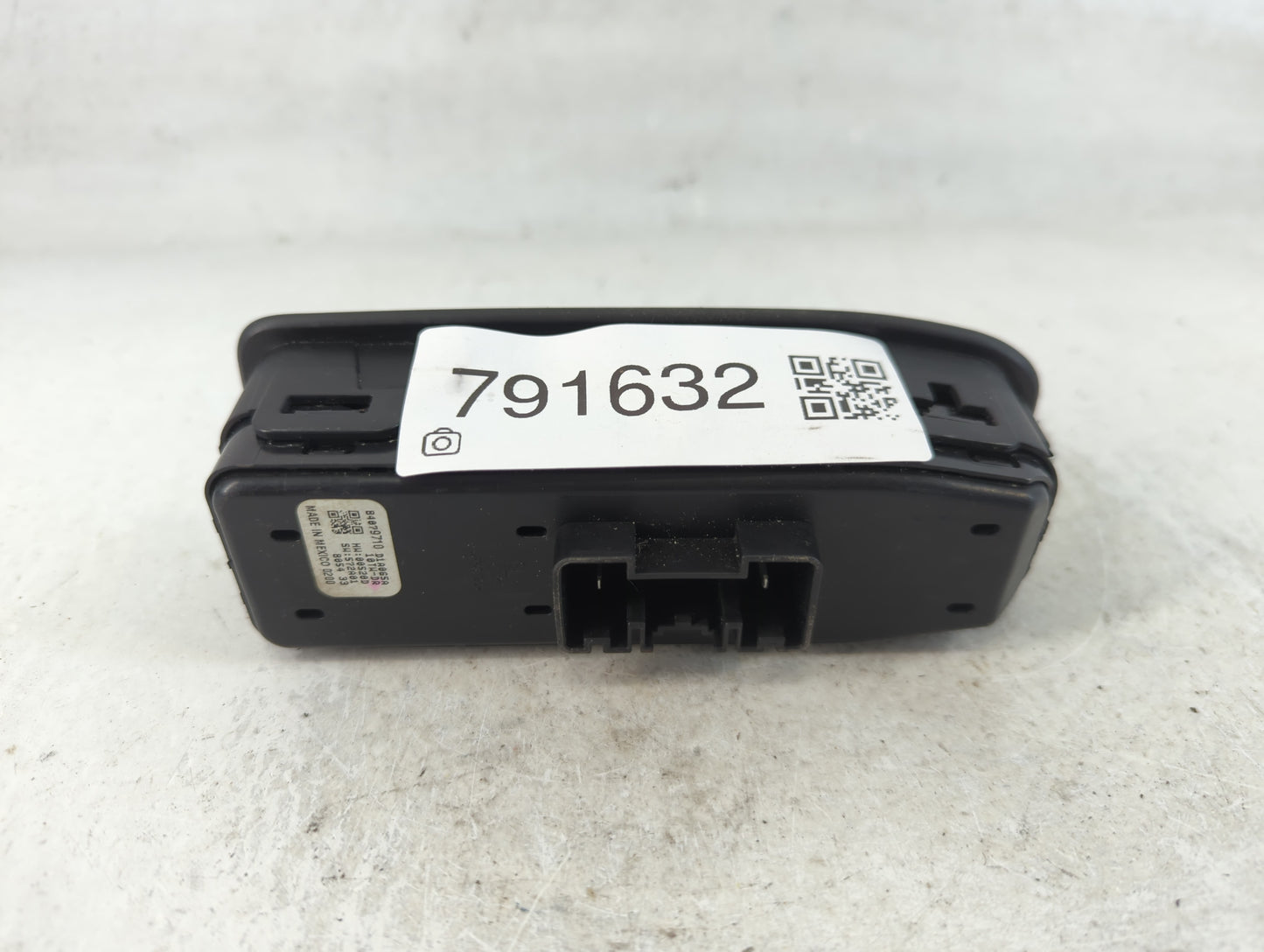 2017-2020 Cadillac Xt5 Master Power Window Switch Replacement Driver Side Left P/N:84079710 Fits OEM Used Auto Parts - Oemus