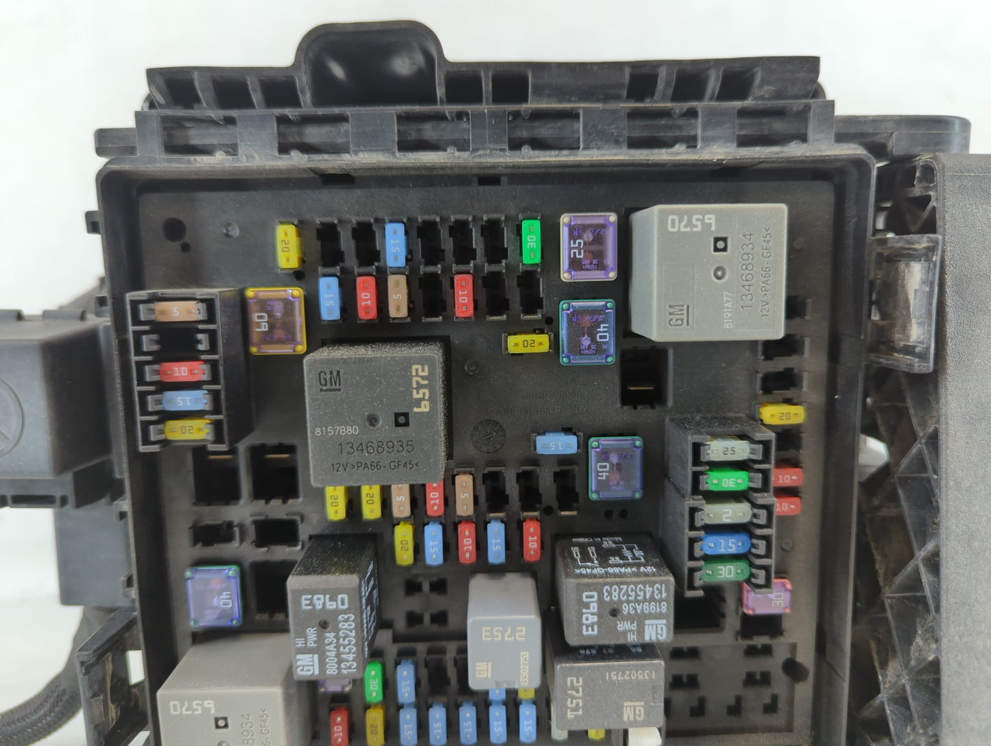 2017-2019 Cadillac Xt5 Fusebox Fuse Box Panel Relay Module P/N:7154-0936-30 Fits Fits 2017 2018 2019 OEM Used Auto Parts - O