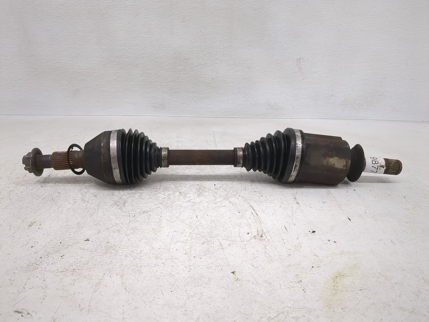 2013-2019 Cadillac Xts Axle Shaft Front Passenger Cv C/v - Oemusedautoparts1.com