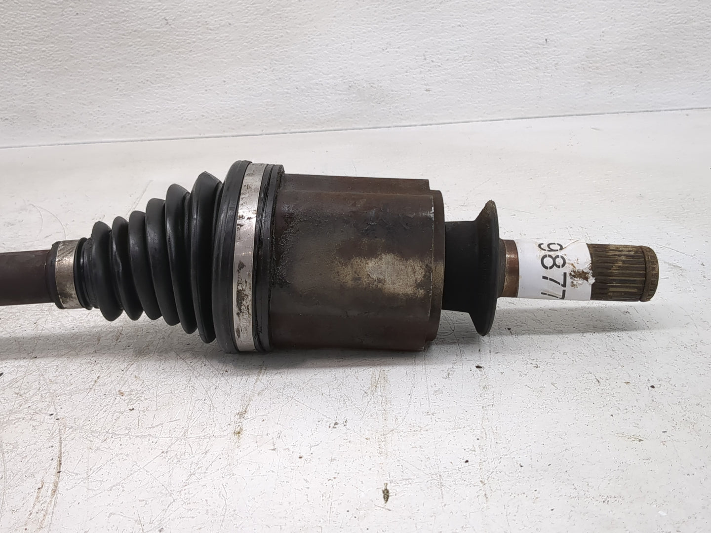 2013-2019 Cadillac Xts Axle Shaft Front Passenger Cv C/v - Oemusedautoparts1.com