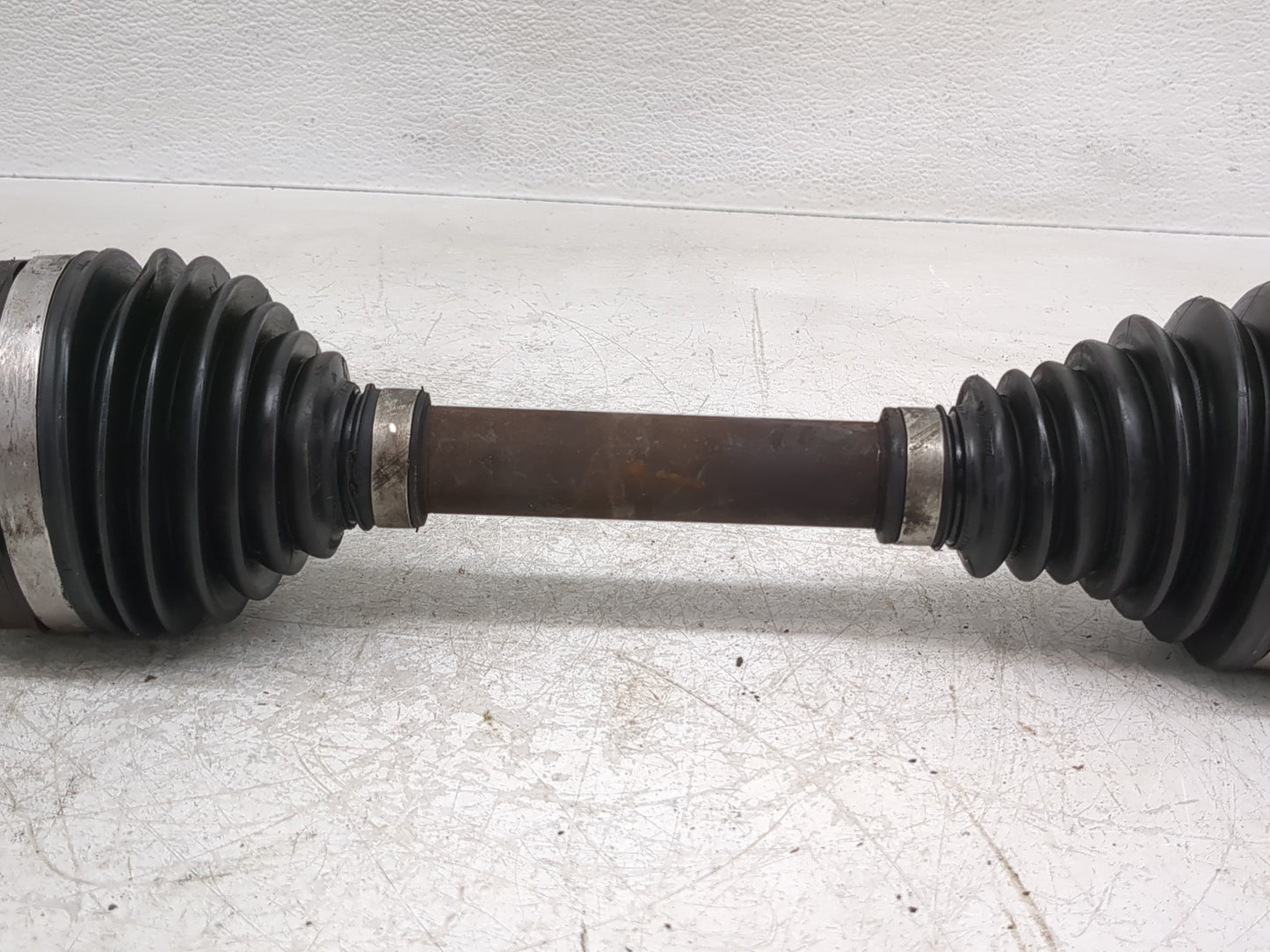 2013-2019 Cadillac Xts Axle Shaft Front Passenger Cv C/v - Oemusedautoparts1.com