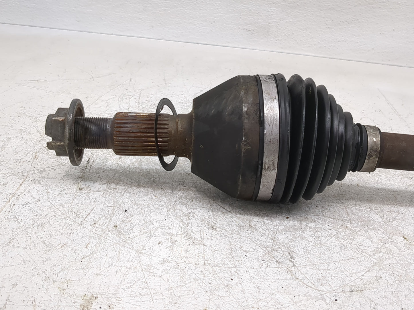 2013-2019 Cadillac Xts Axle Shaft Front Passenger Cv C/v - Oemusedautoparts1.com