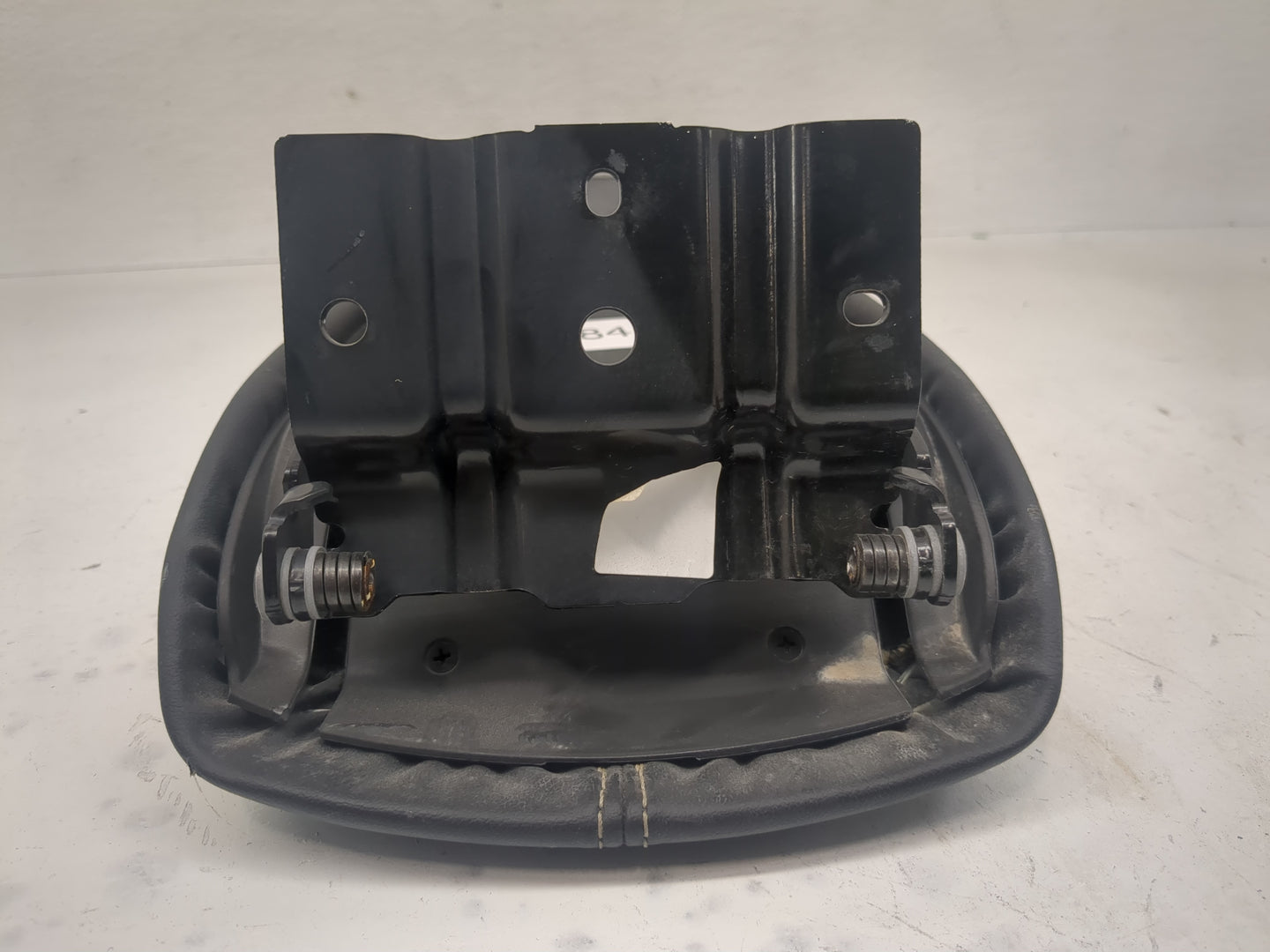 2019 Cadillac Xts Center Console Armrest Cover Lid Fits OEM Used Auto Parts - Oemusedautoparts1.com
