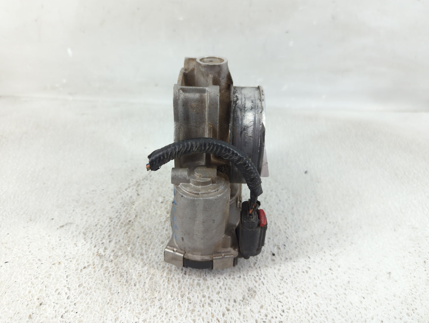 2013-2019 Cadillac Xts Throttle Body Fits Fits 2012 2013 2014 2015 2016 2017 2018 2019 2020 2021 2022 OEM Used Auto Parts - 