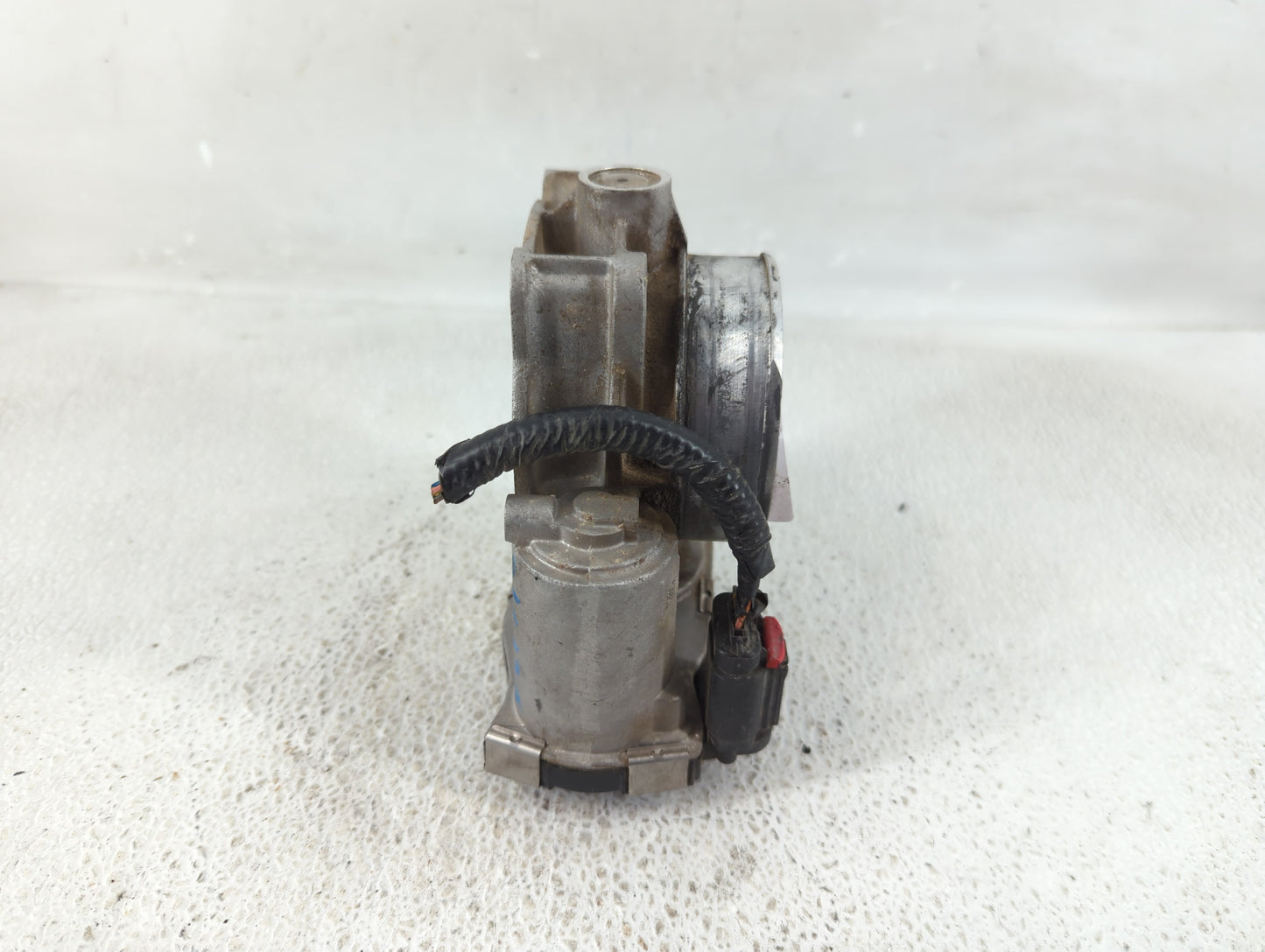 2013-2019 Cadillac Xts Throttle Body Fits Fits 2012 2013 2014 2015 2016 2017 2018 2019 2020 2021 2022 OEM Used Auto Parts - 