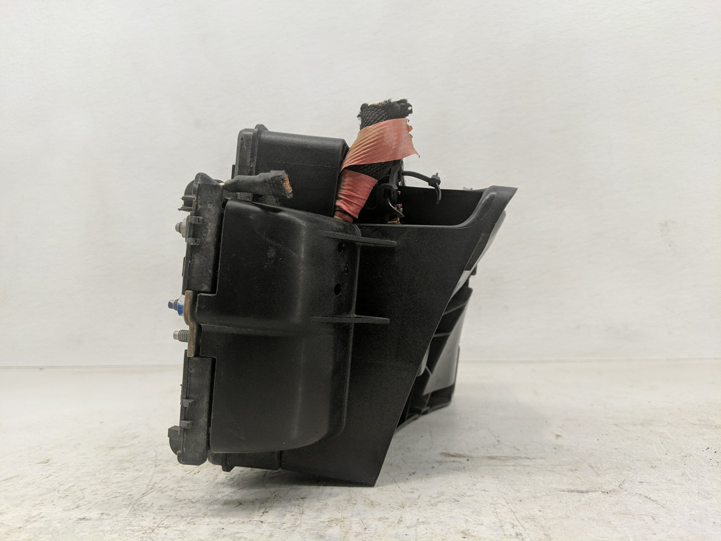 2019 Cadillac Xts Fusebox Fuse Box Panel Relay Module Fits OEM Used Auto Parts - Oemusedautoparts1.com