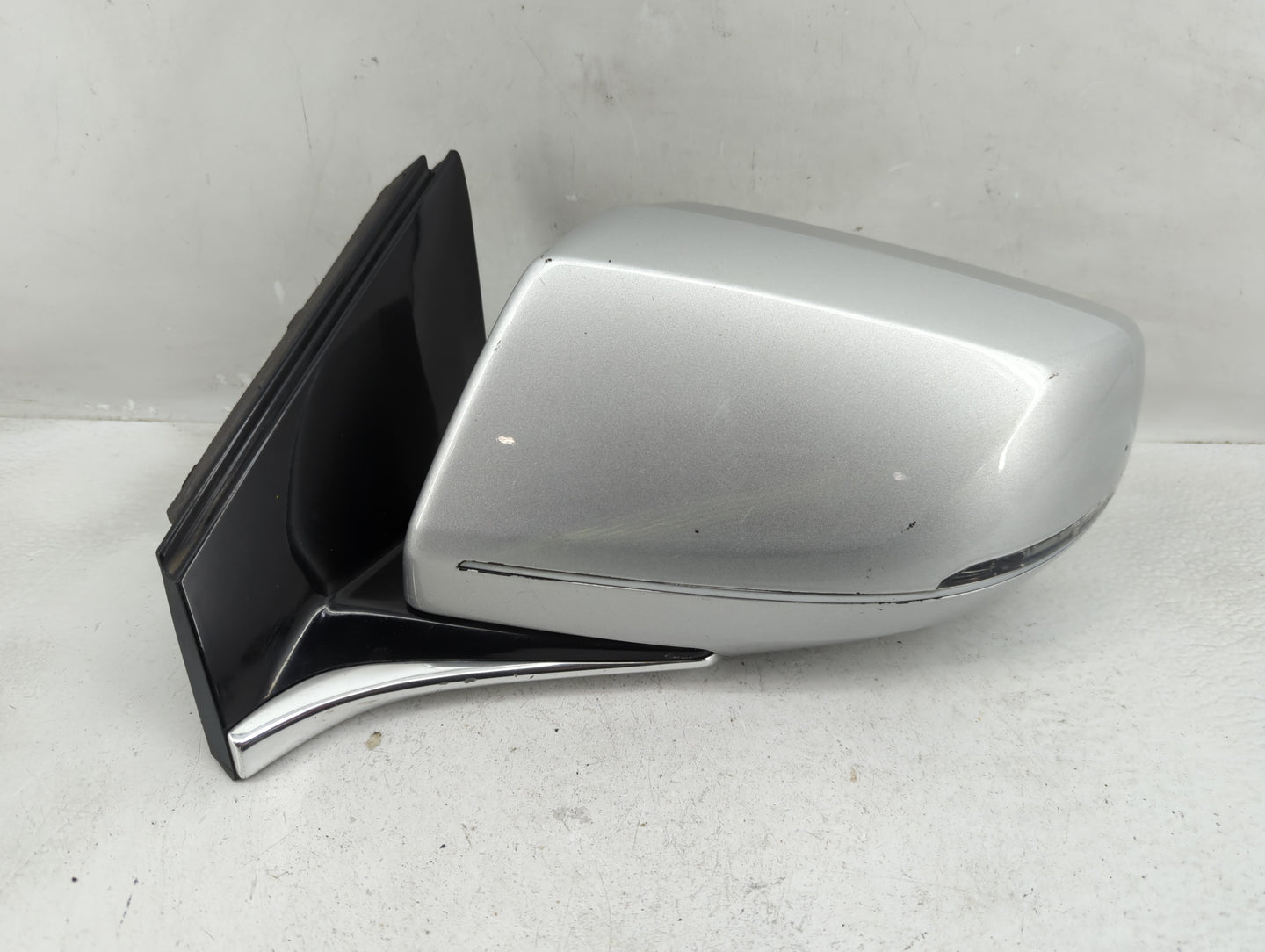 2016-2019 Cadillac Xts Driver Side View Mirror - Left Door Mirror OEM Used - Oemusedautoparts1.com