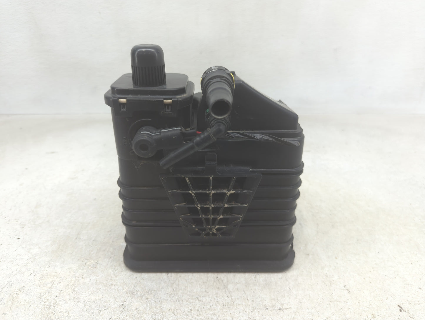2019 Cadillac Xts Fuel Vapor Charcoal Canister - Oemusedautoparts1.com