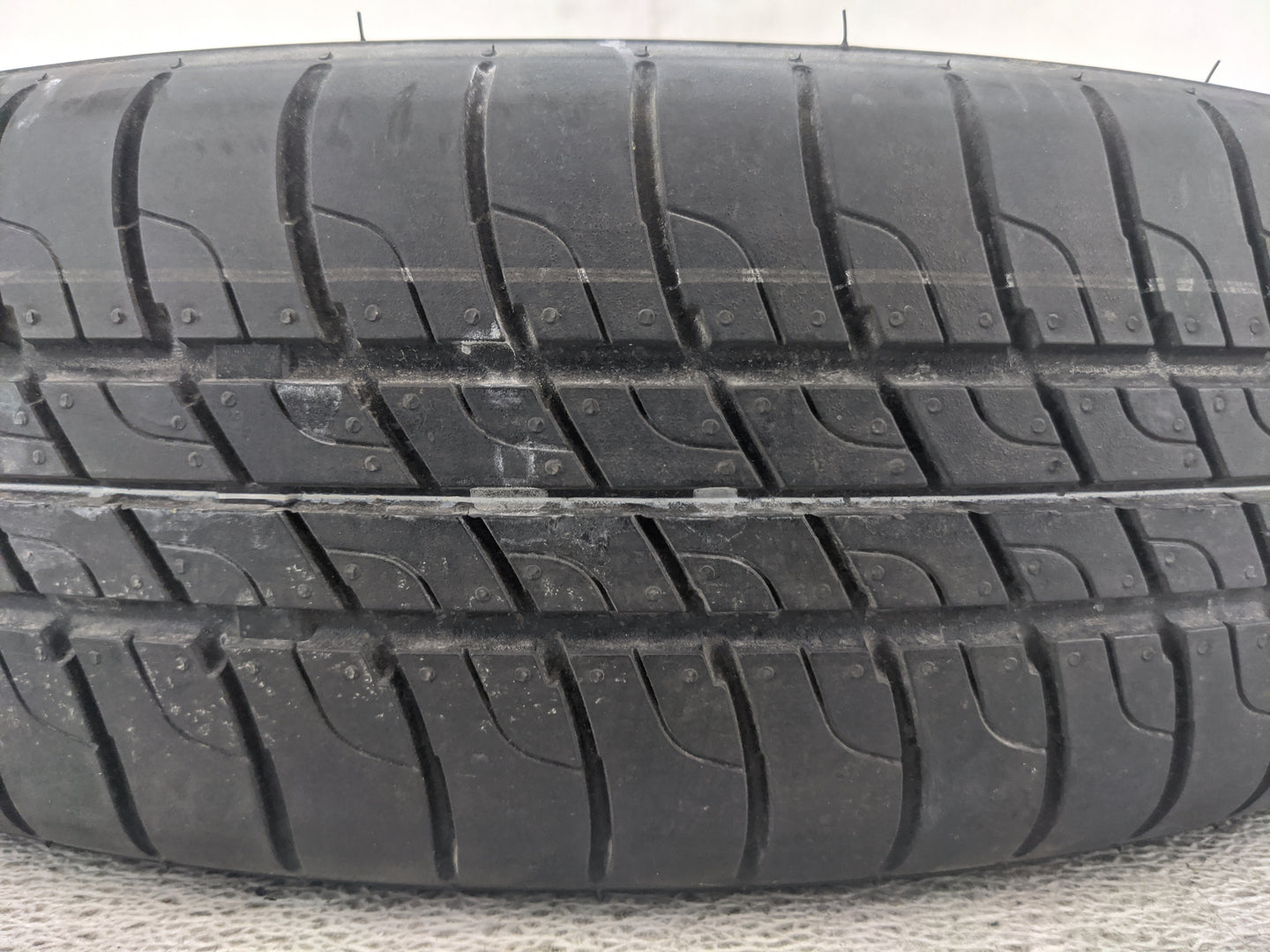 2015-2019 Cadillac Xts Spare Donut Tire Wheel Rim Oem - Oemusedautoparts1.com