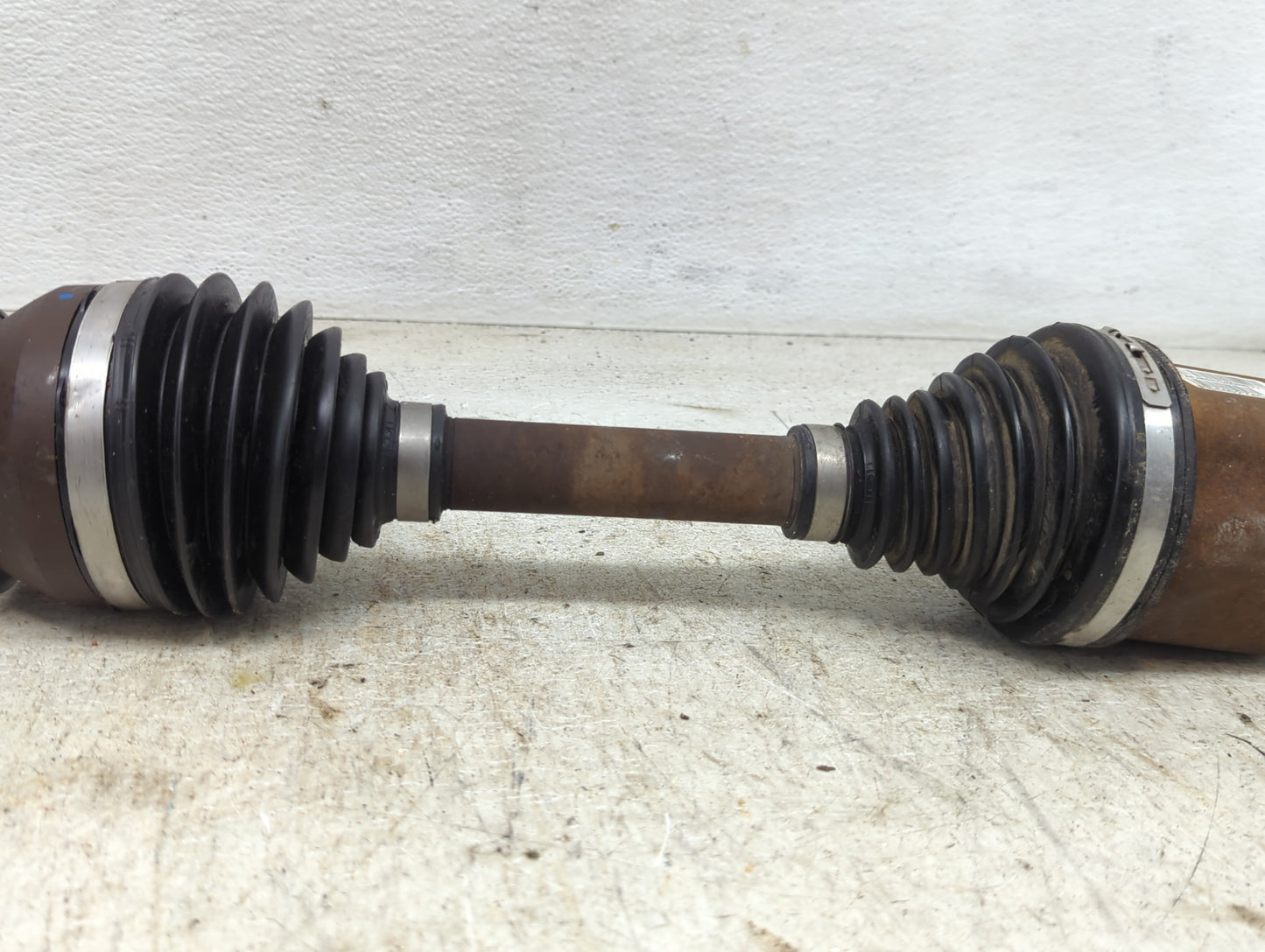 2013-2019 Cadillac Xts Axle Shaft Front Driver Cv C/v - Oemusedautoparts1.com