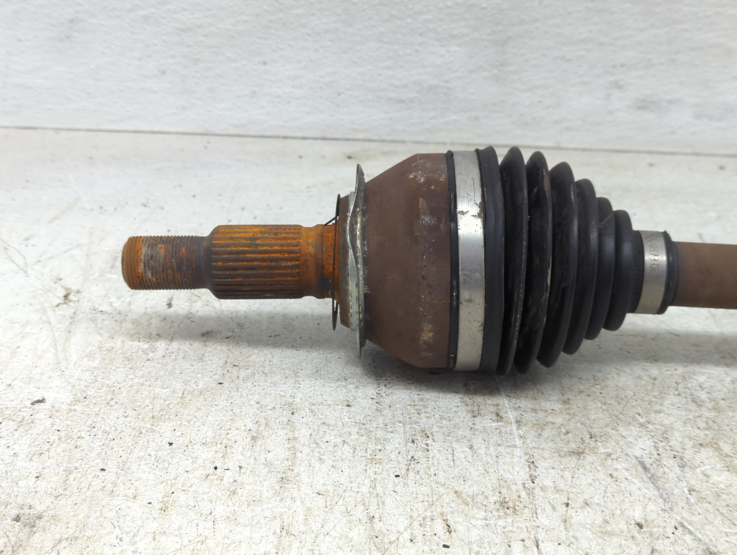 2013-2019 Cadillac Xts Axle Shaft Front Driver Cv C/v - Oemusedautoparts1.com