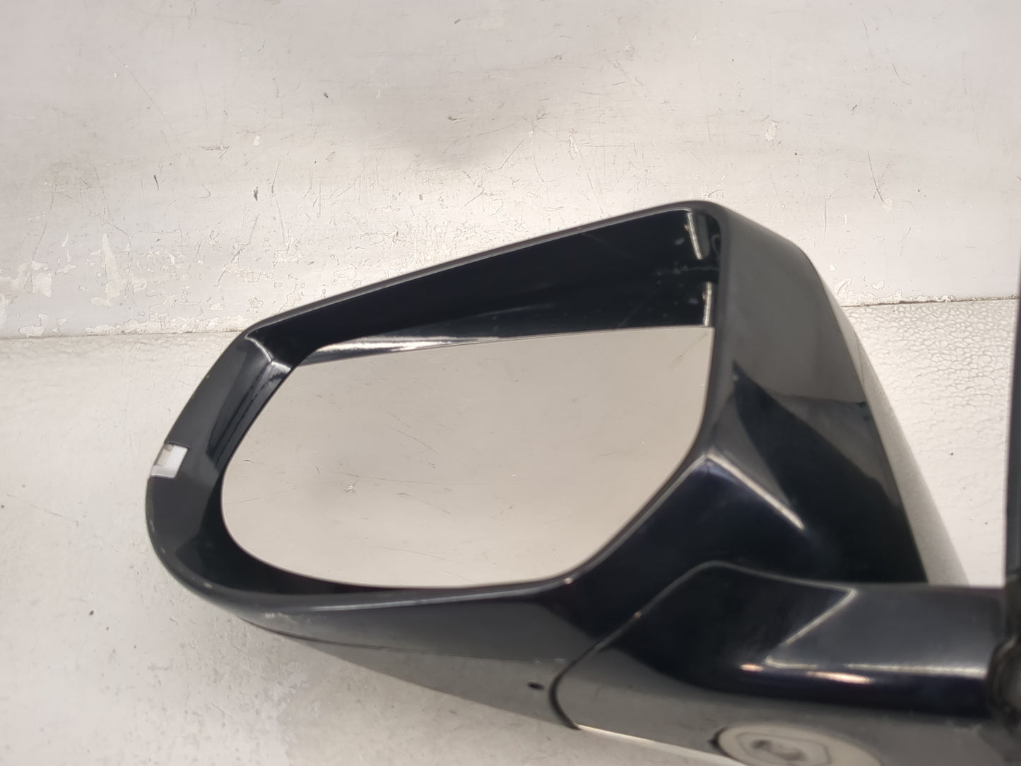 2016-2019 Cadillac Xts Driver Side View Mirror - Left Door Mirror OEM Used - Oemusedautoparts1.com