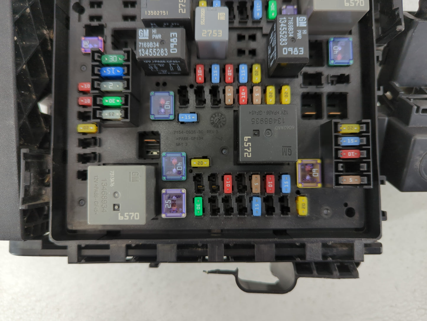 2019 Cadillac Xts Fusebox Fuse Box Panel Relay Module P/N:7171-4521-30 Fits Fits 2017 2018 OEM Used Auto Parts - Oemusedauto