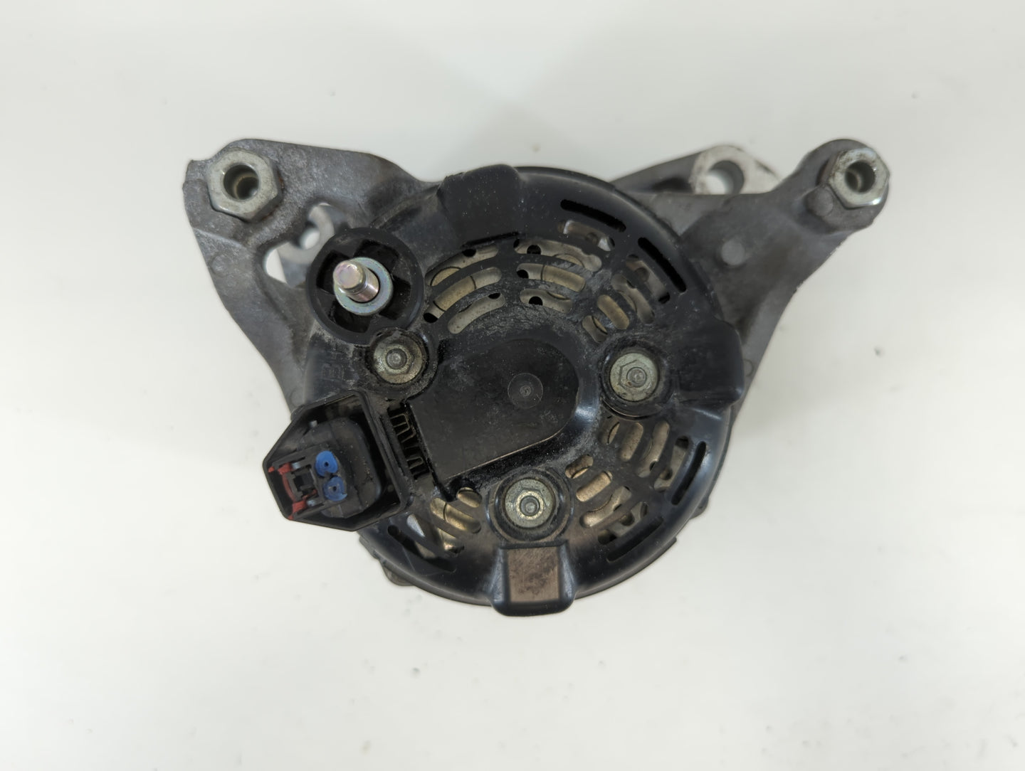 2019 Cadillac Xts Alternator Replacement Generator Charging Assembly Engine OEM P/N:TN104211-8912 13520809 Fits OEM Used Aut