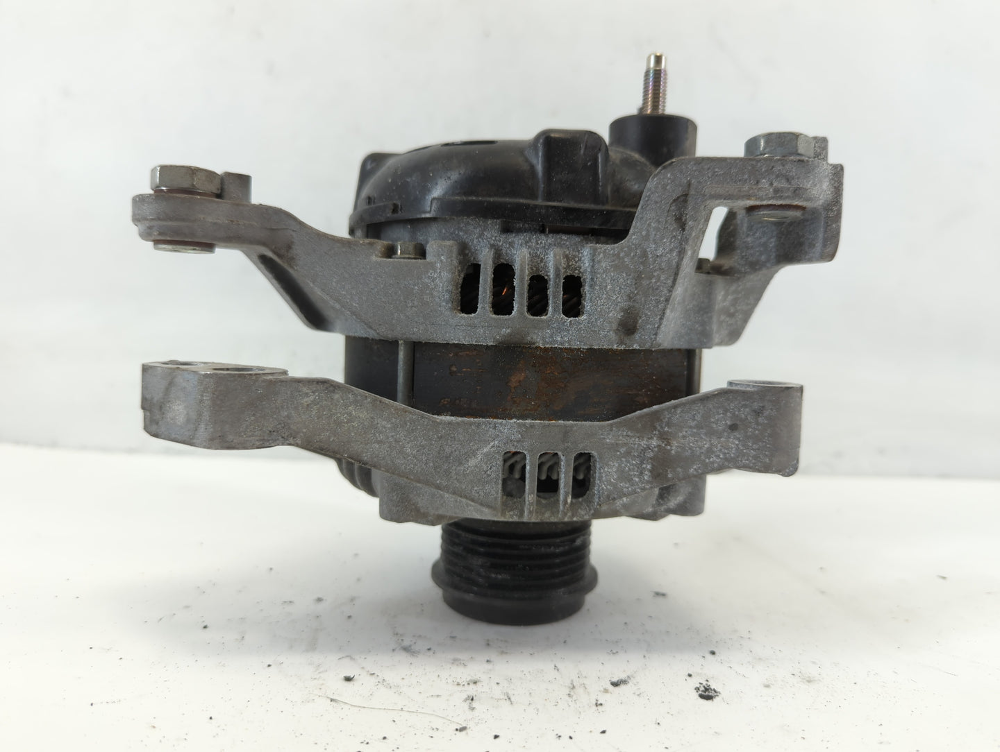 2019 Cadillac Xts Alternator Replacement Generator Charging Assembly Engine OEM P/N:TN104211-8912 13520809 Fits OEM Used Aut