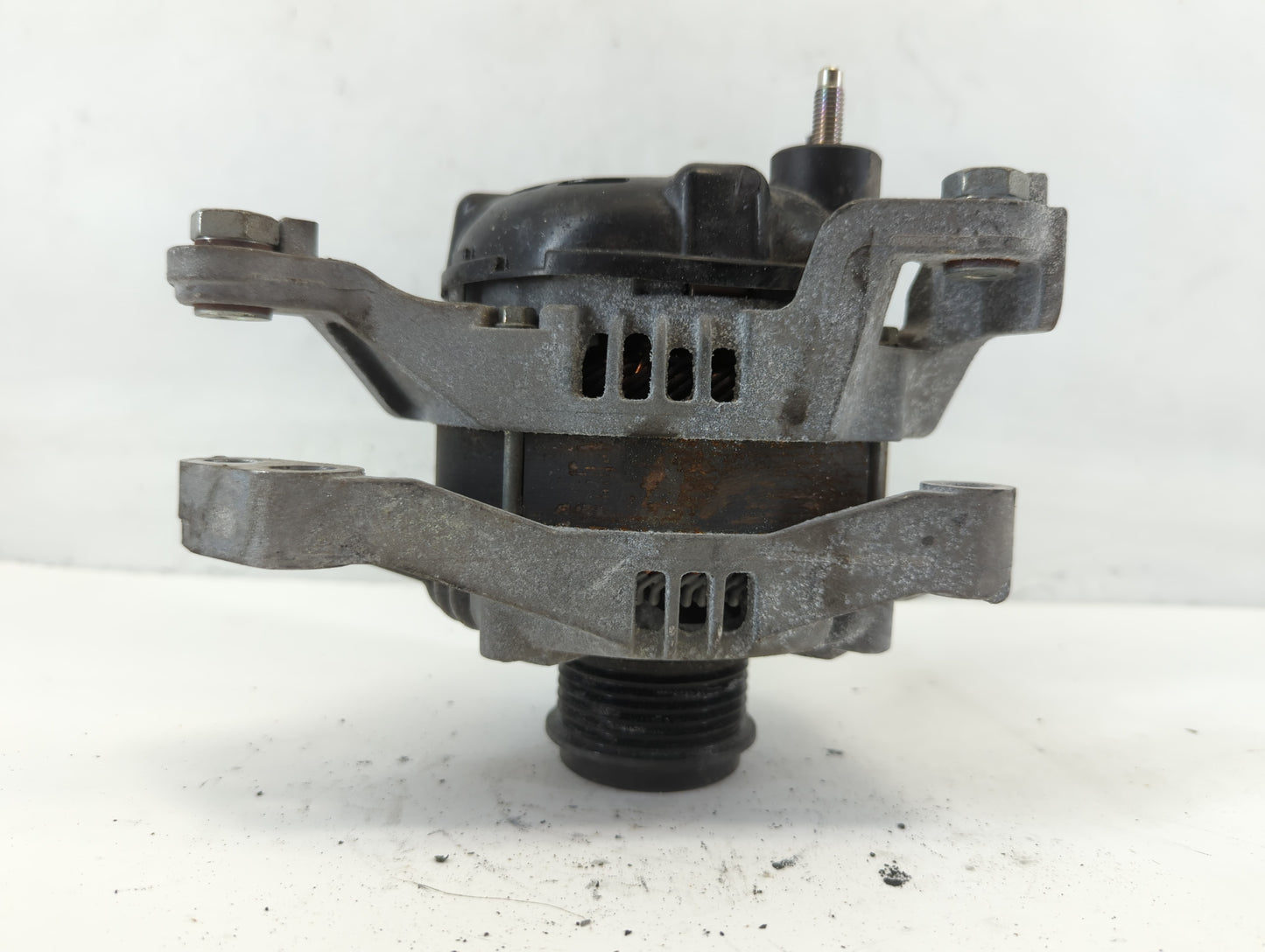 2019 Cadillac Xts Alternator Replacement Generator Charging Assembly Engine OEM P/N:TN104211-8912 13520809 Fits OEM Used Aut