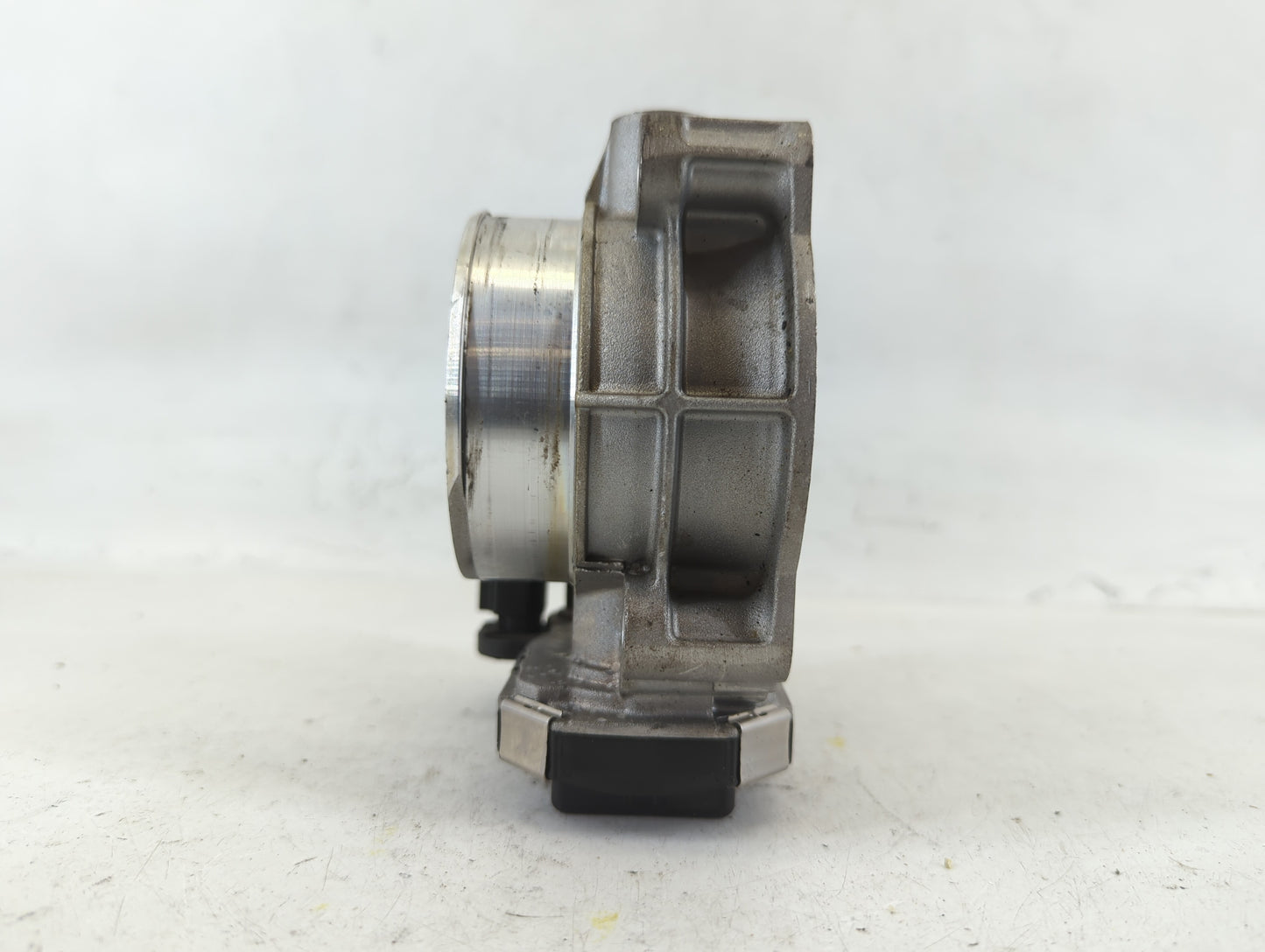 2013-2019 Cadillac Xts Throttle Body P/N:12670981AA Fits Fits 2012 2013 2014 2015 2016 2017 2018 2019 2020 2021 2022 OEM Use