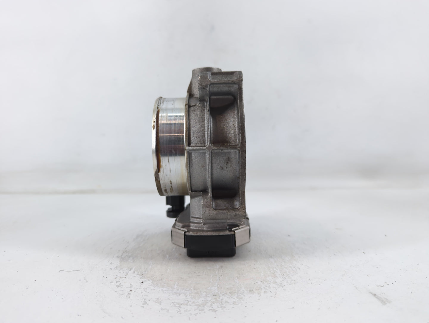 2013-2019 Cadillac Xts Throttle Body P/N:12670981AA Fits Fits 2012 2013 2014 2015 2016 2017 2018 2019 2020 2021 2022 OEM Use