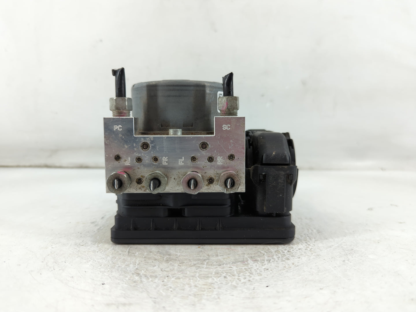 2018-2019 Cadillac Xts ABS Pump Control Module Replacement P/N:84645016 Fits Fits 2018 2019 OEM Used Auto Parts - Oemusedaut