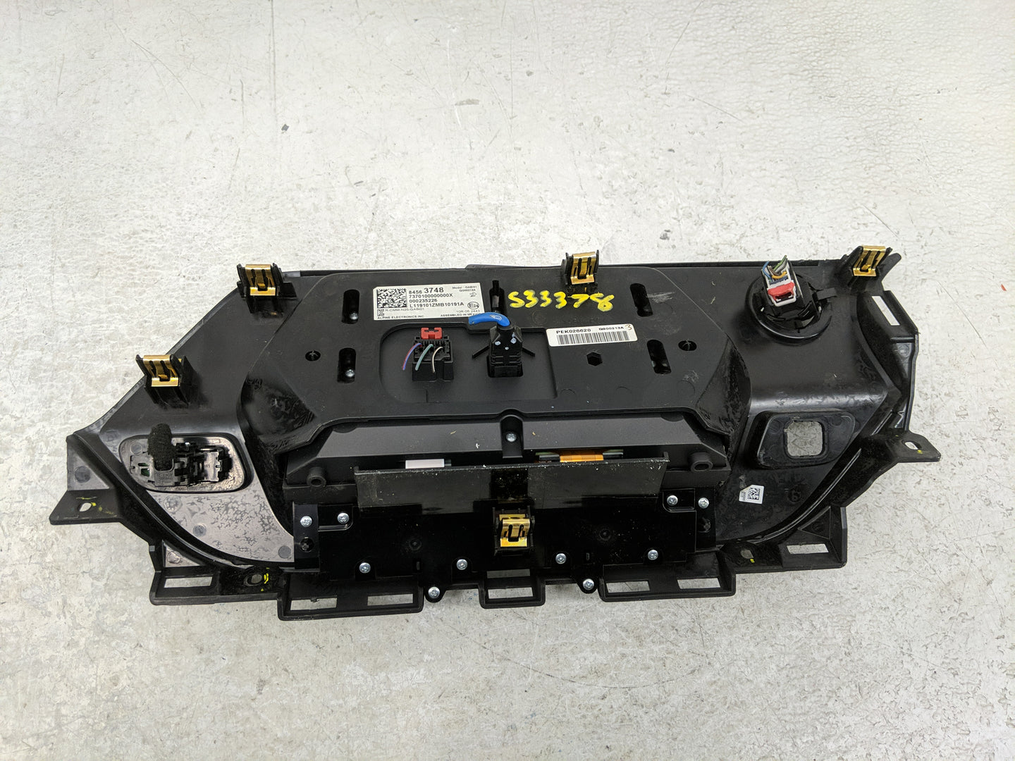 2019 Chevrolet Blazer Radio AM FM Cd Player Receiver Replacement P/N:84563748 Fits OEM Used Auto Parts - Oemusedautoparts1.c