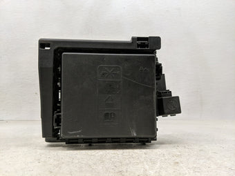 compare product 2019 Chevrolet Blazer Fusebox Fuse Box Panel Relay Module P/N:812914718 84303340 Fits OEM Used Auto Parts