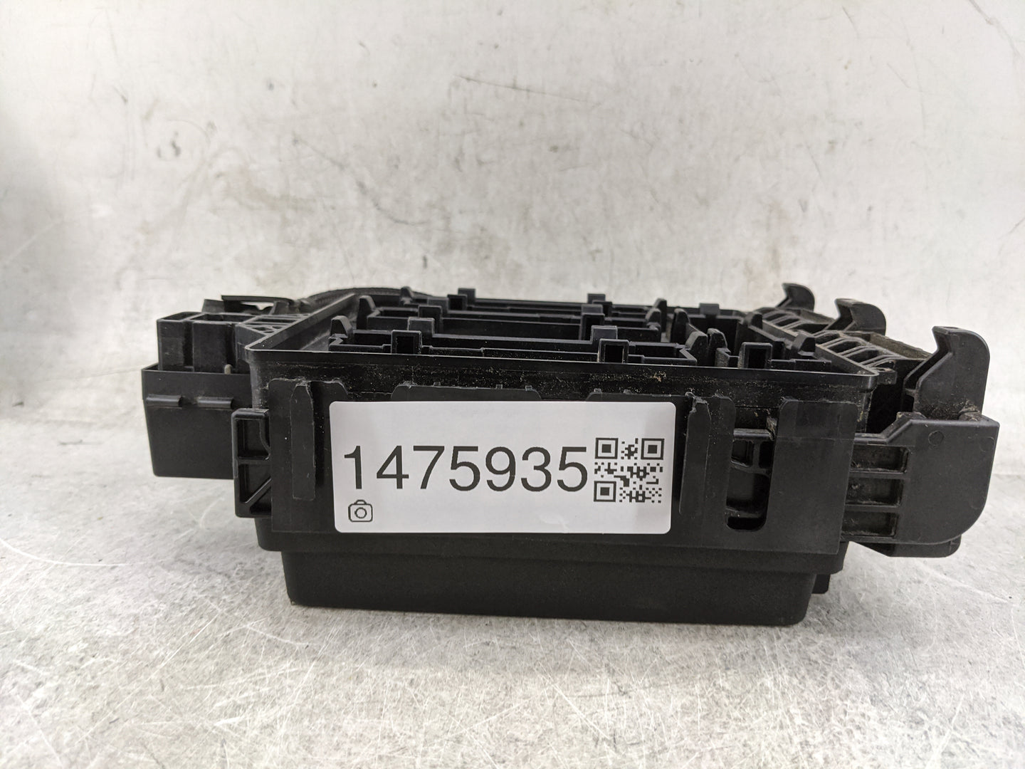 2019 Chevrolet Blazer Fusebox Fuse Box Panel Relay Module P/N:84412831 Fits OEM Used Auto Parts - Oemusedautoparts1.com