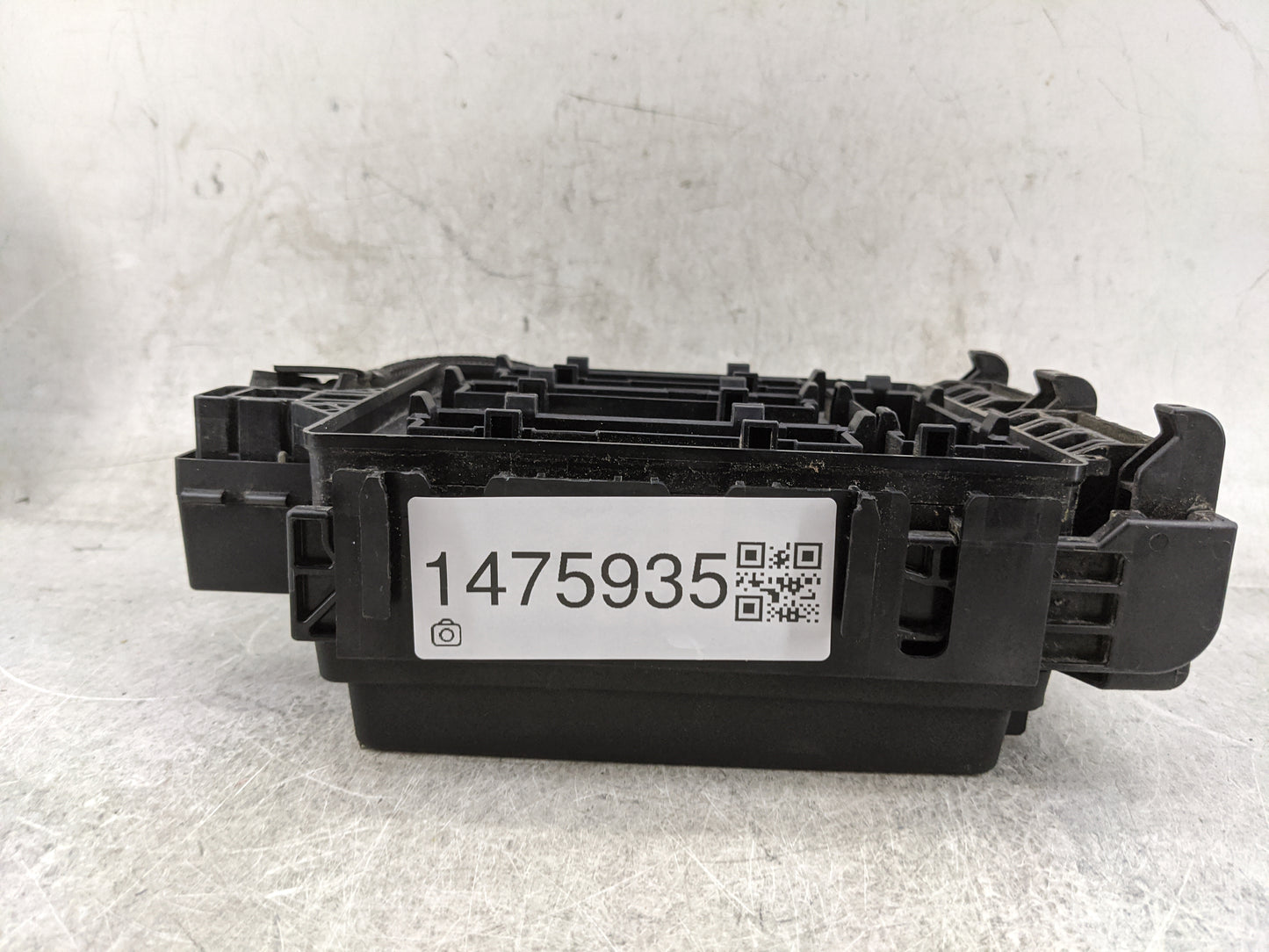 2019 Chevrolet Blazer Fusebox Fuse Box Panel Relay Module P/N:84412831 Fits OEM Used Auto Parts - Oemusedautoparts1.com