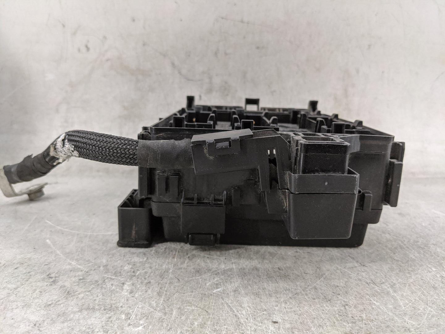 2019 Chevrolet Blazer Fusebox Fuse Box Panel Relay Module P/N:84412831 Fits OEM Used Auto Parts - Oemusedautoparts1.com