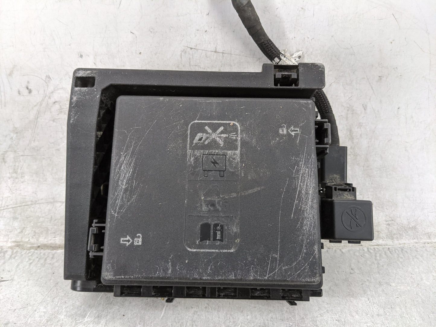 2019 Chevrolet Blazer Fusebox Fuse Box Panel Relay Module P/N:84412831 Fits OEM Used Auto Parts - Oemusedautoparts1.com