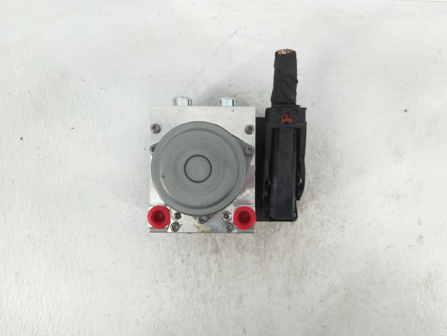 2019-2022 Chevrolet Blazer ABS Pump Control Module Replacement P/N:84502696 Fits Fits 2019 2020 2021 2022 OEM Used Auto Part