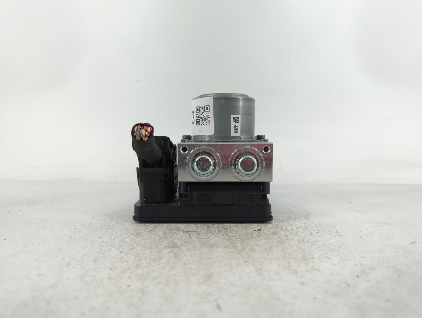 2019-2022 Chevrolet Blazer ABS Pump Control Module Replacement P/N:84502696 Fits Fits 2019 2020 2021 2022 OEM Used Auto Part