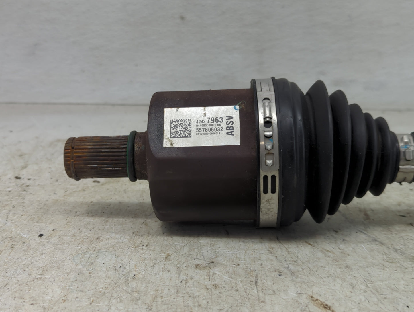 2019 Chevrolet Bolt Ev Axle Shaft Front Driver Cv C/v - Oemusedautoparts1.com
