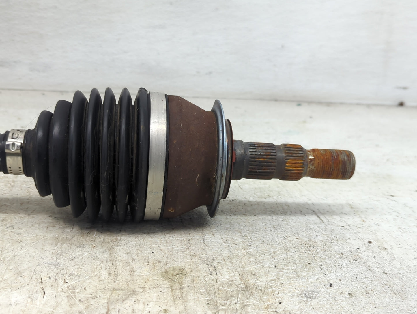 2019 Chevrolet Bolt Ev Axle Shaft Front Driver Cv C/v - Oemusedautoparts1.com
